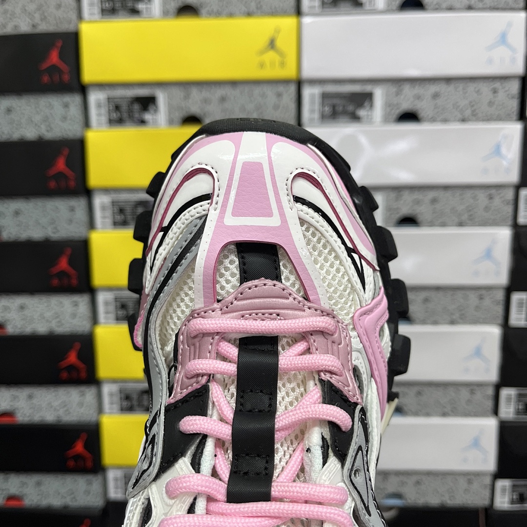 Balenciaga Track 2.0 - Image 63