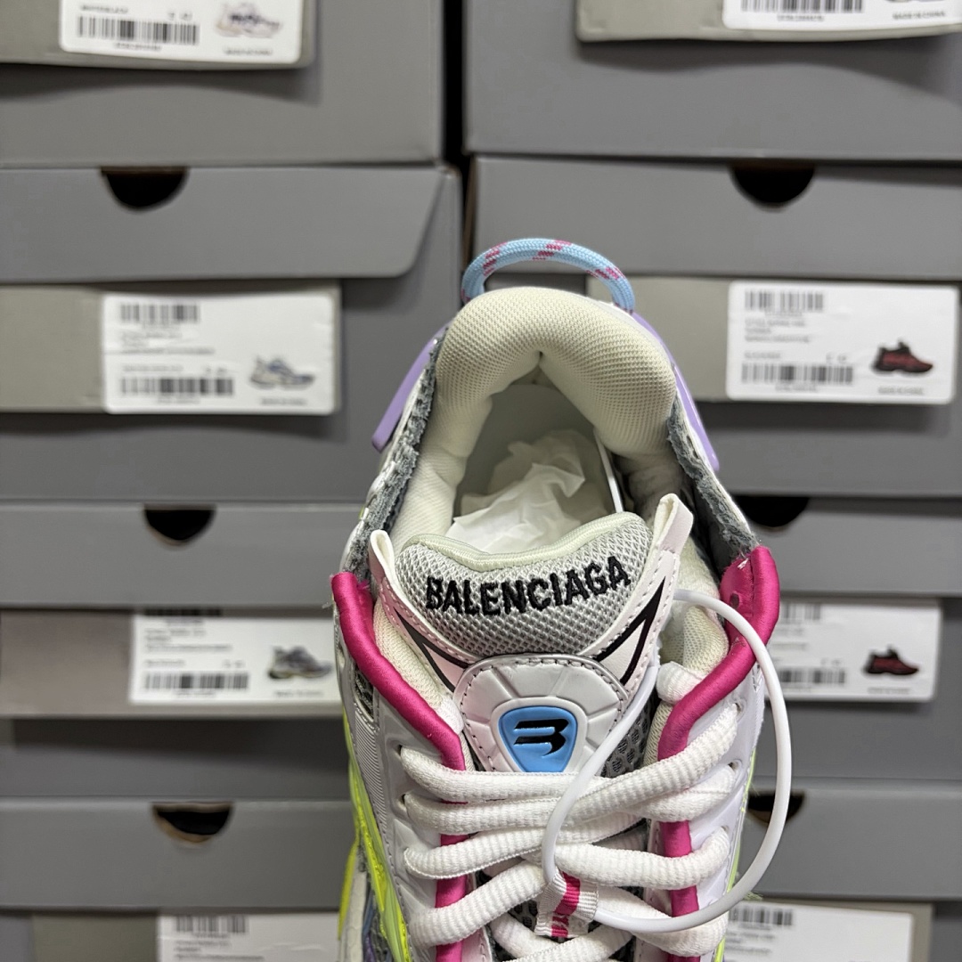 Balenciaga BLCG Runner7.0 - Image 85