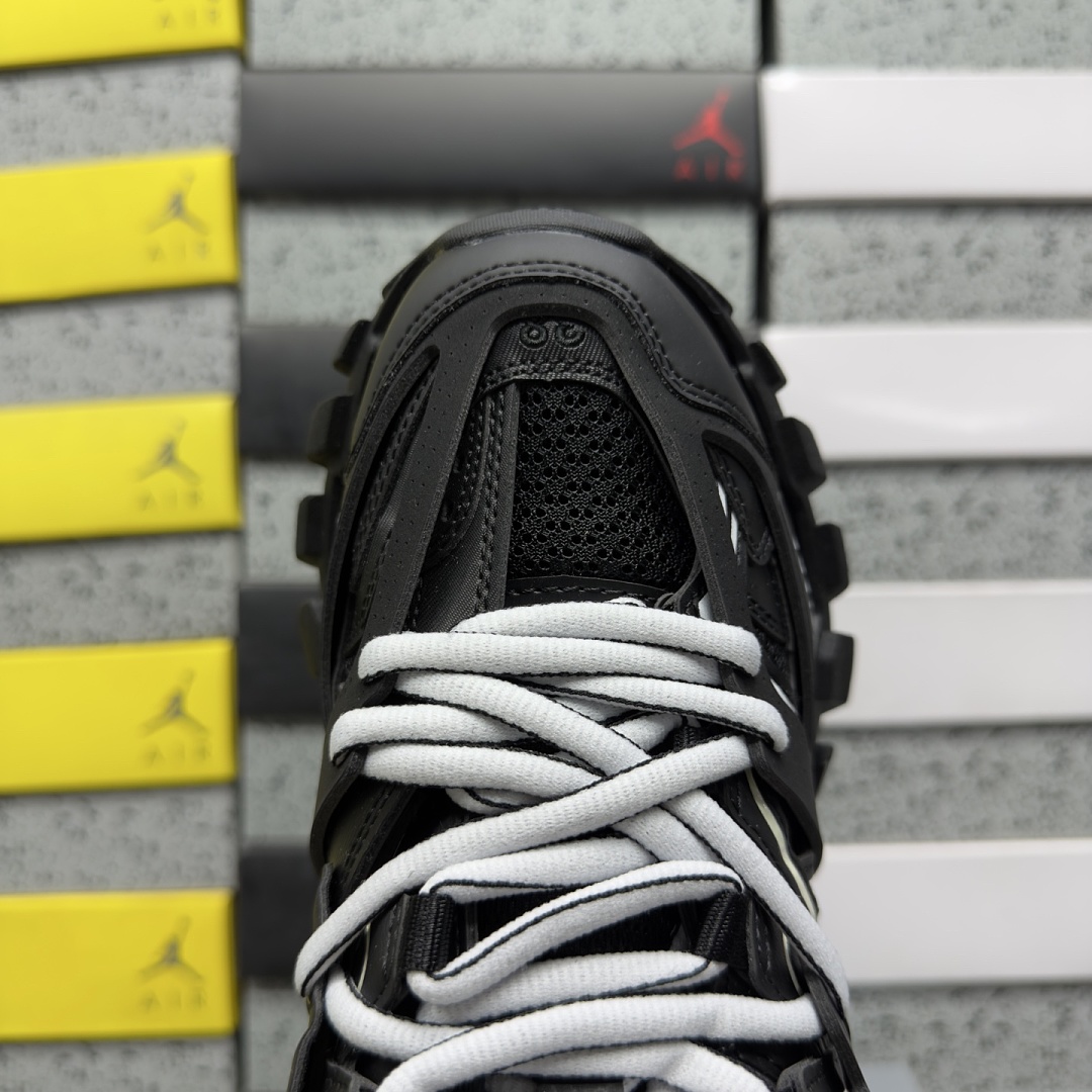 Balenciaga BLCG Track 1090 (Black White) - Image 4