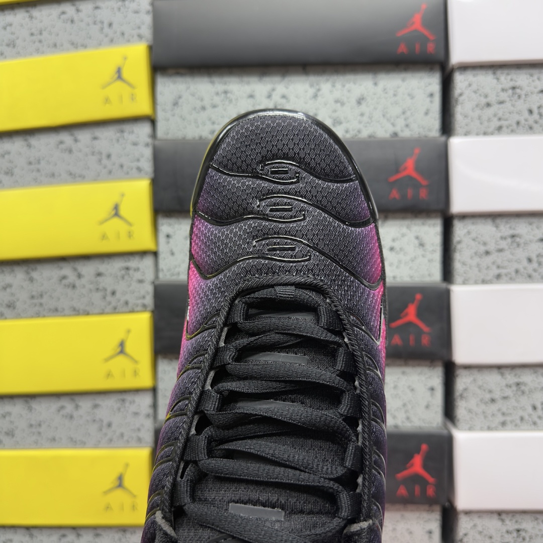 Nike Air Max Plus Black Hyper Pink DM0032-020 - Image 4