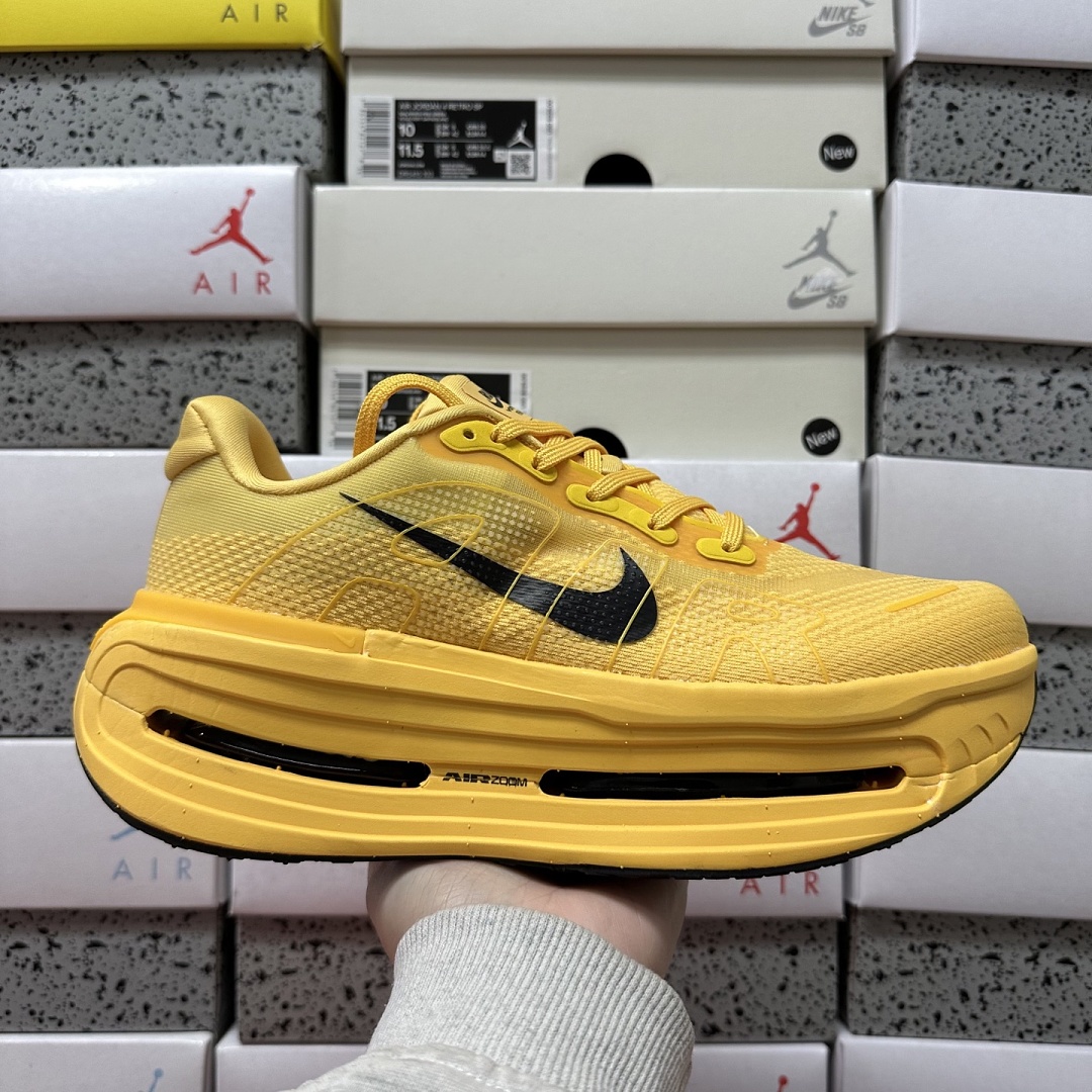 Nike Vomero Premium HQ2050-012 - Image 4