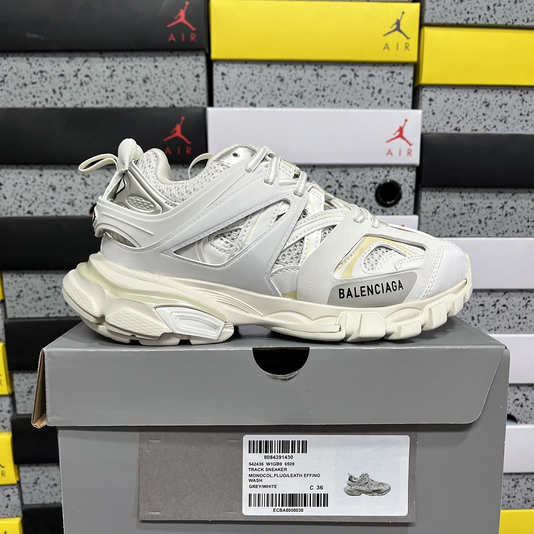 Balenciaga Track 6059
