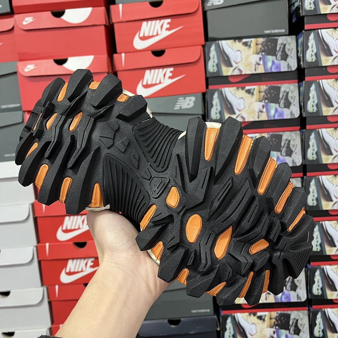 Balenciaga Hike 15 Gen - Image 7