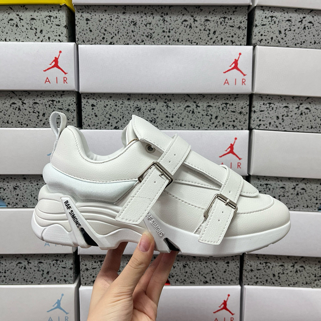 On Running Raf Simons Antei Low Top - Image 9