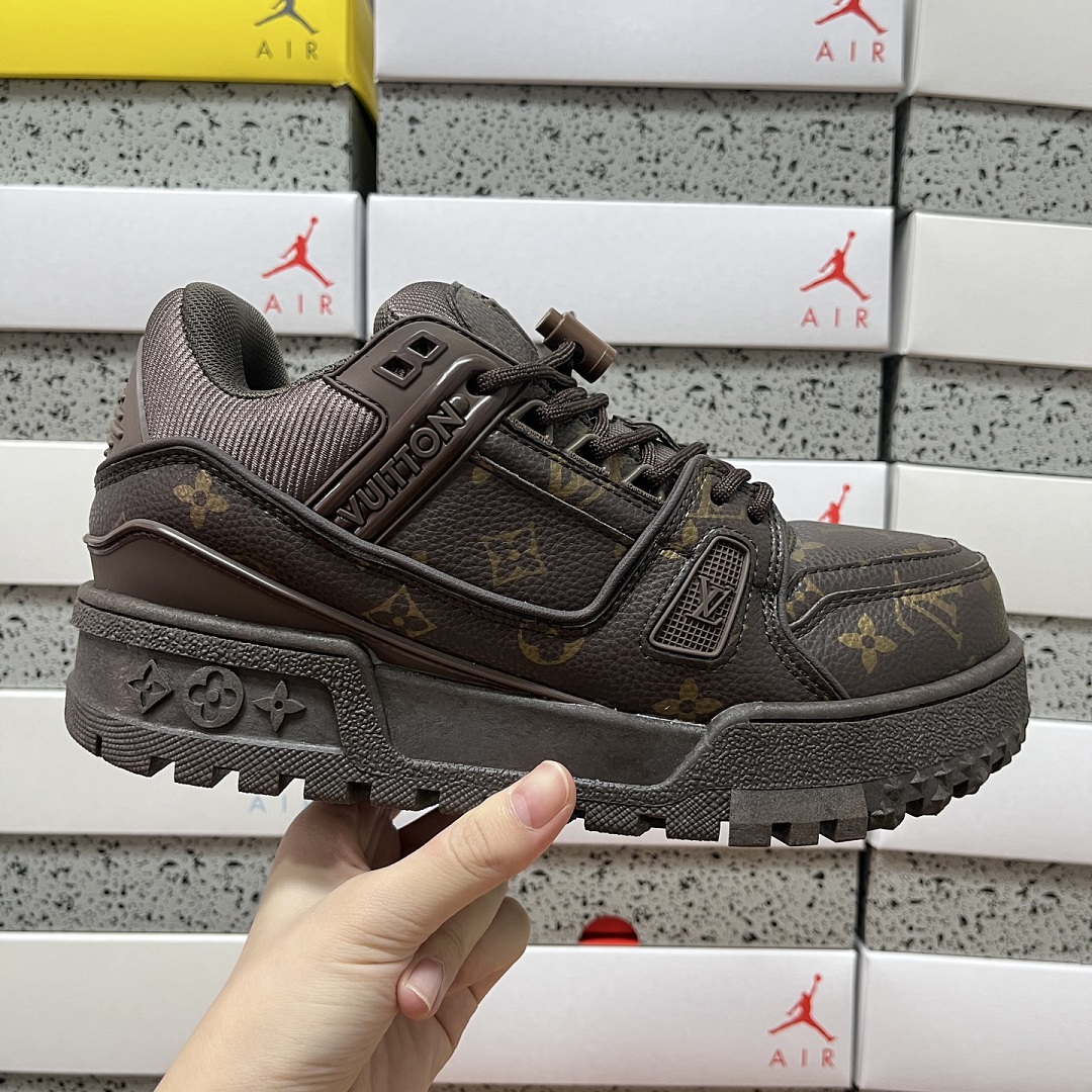 Louis Vuitton Trainer Maxi Brown Print - Image 7