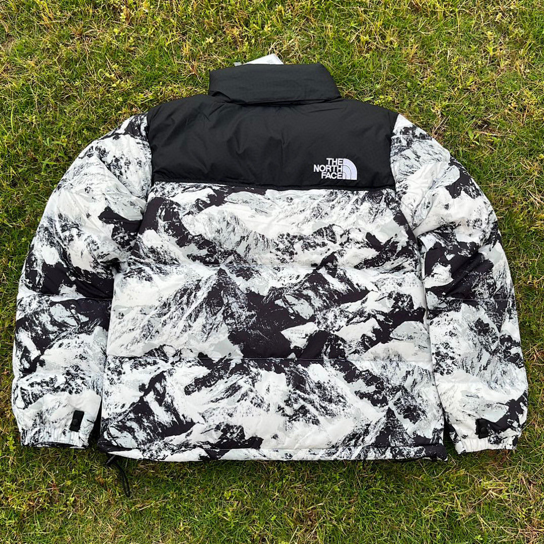 The North Face TNF 1996 Retro Nuptse 700 Fill Packable Jacket - Image 10
