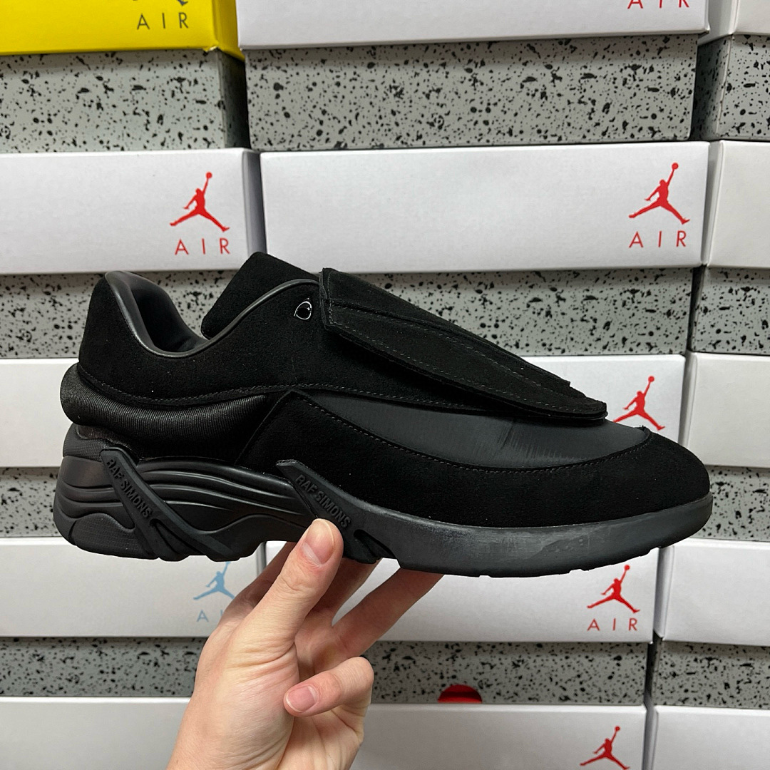On Running Raf Simons Low Top (Black ANTEI) - Image 4
