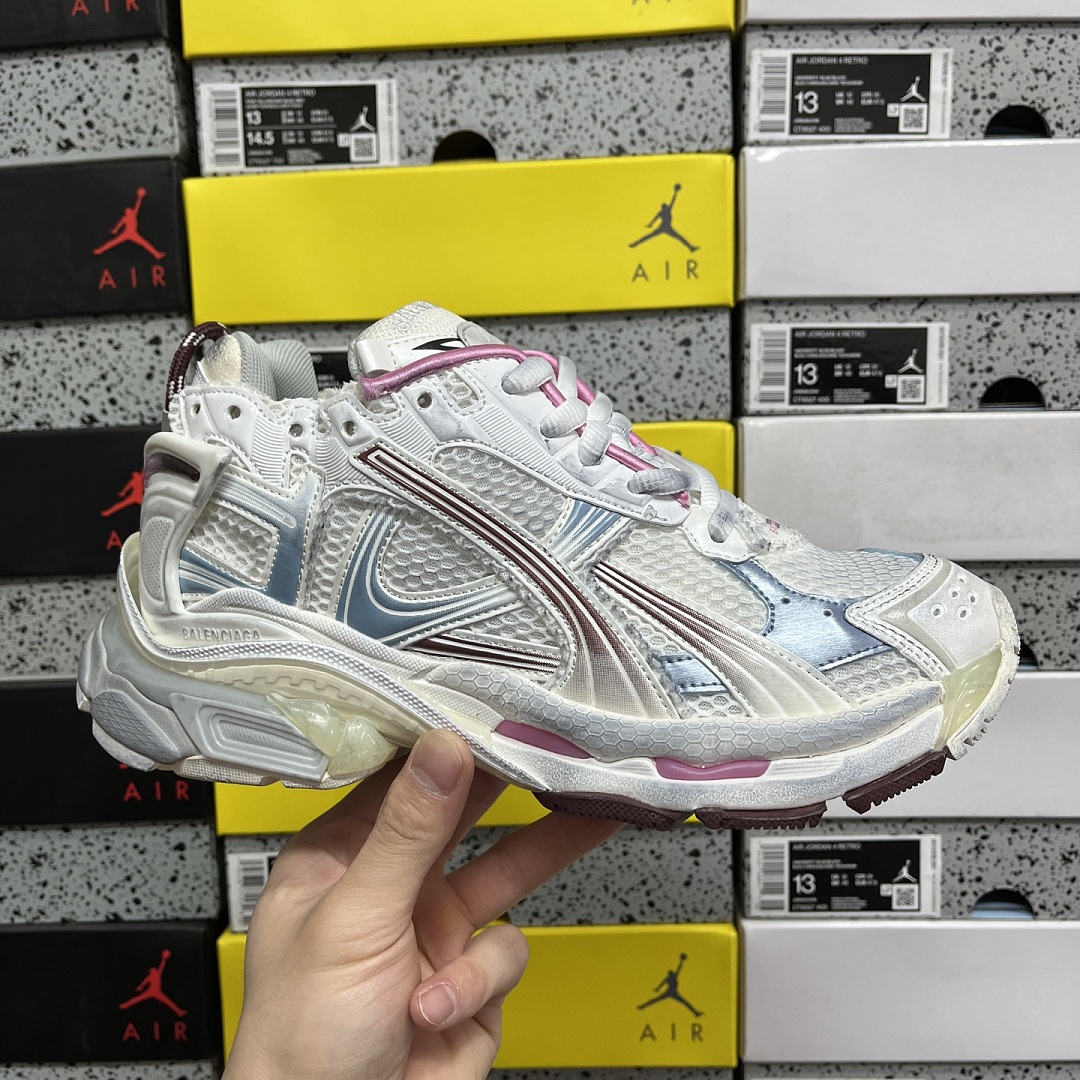 Balenciaga BLCG Runner 7.5 - Image 8
