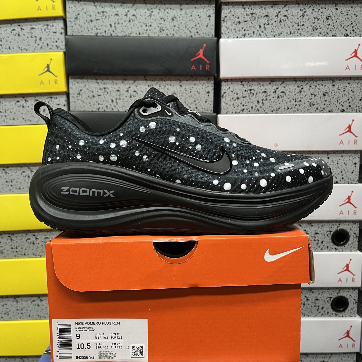 Nike Vomero Plus - Image 10