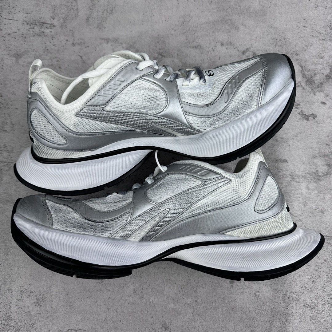 Balenciaga Circuit - Image 9