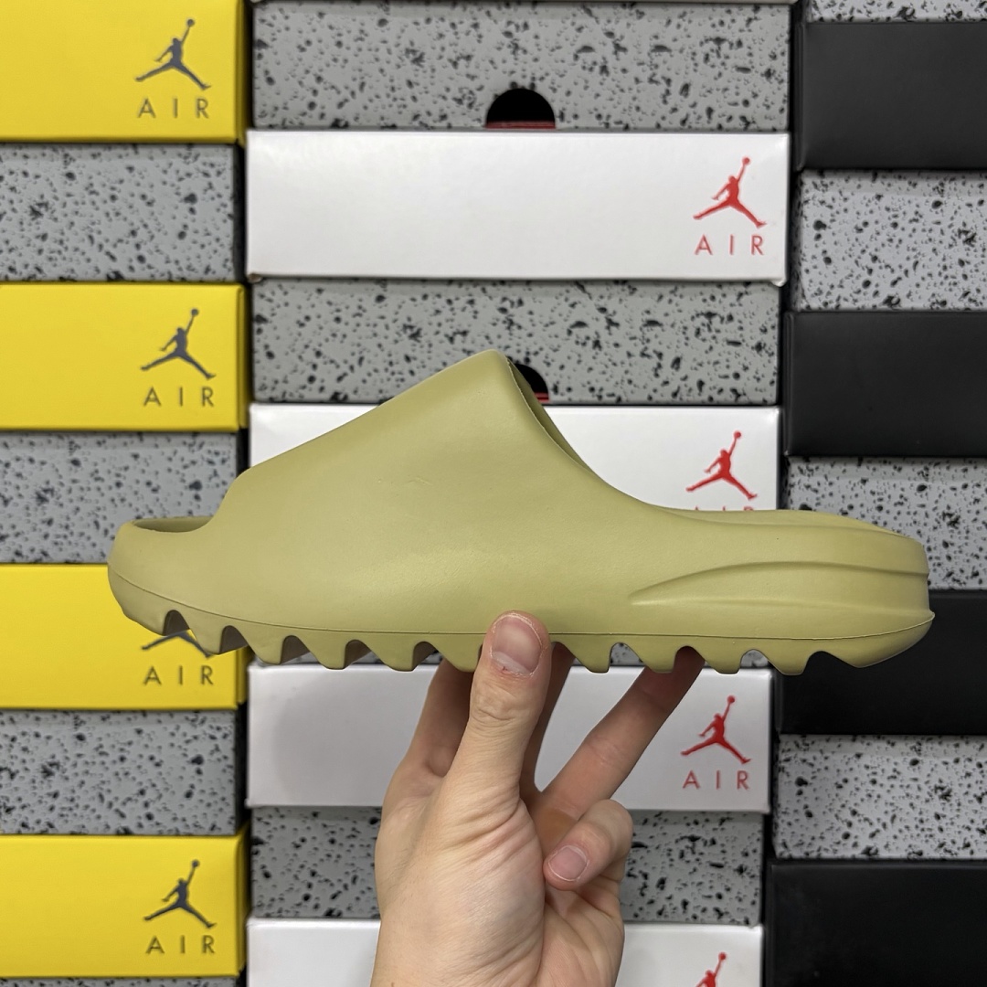 Adidas Yeezy Slide Resin - Image 9