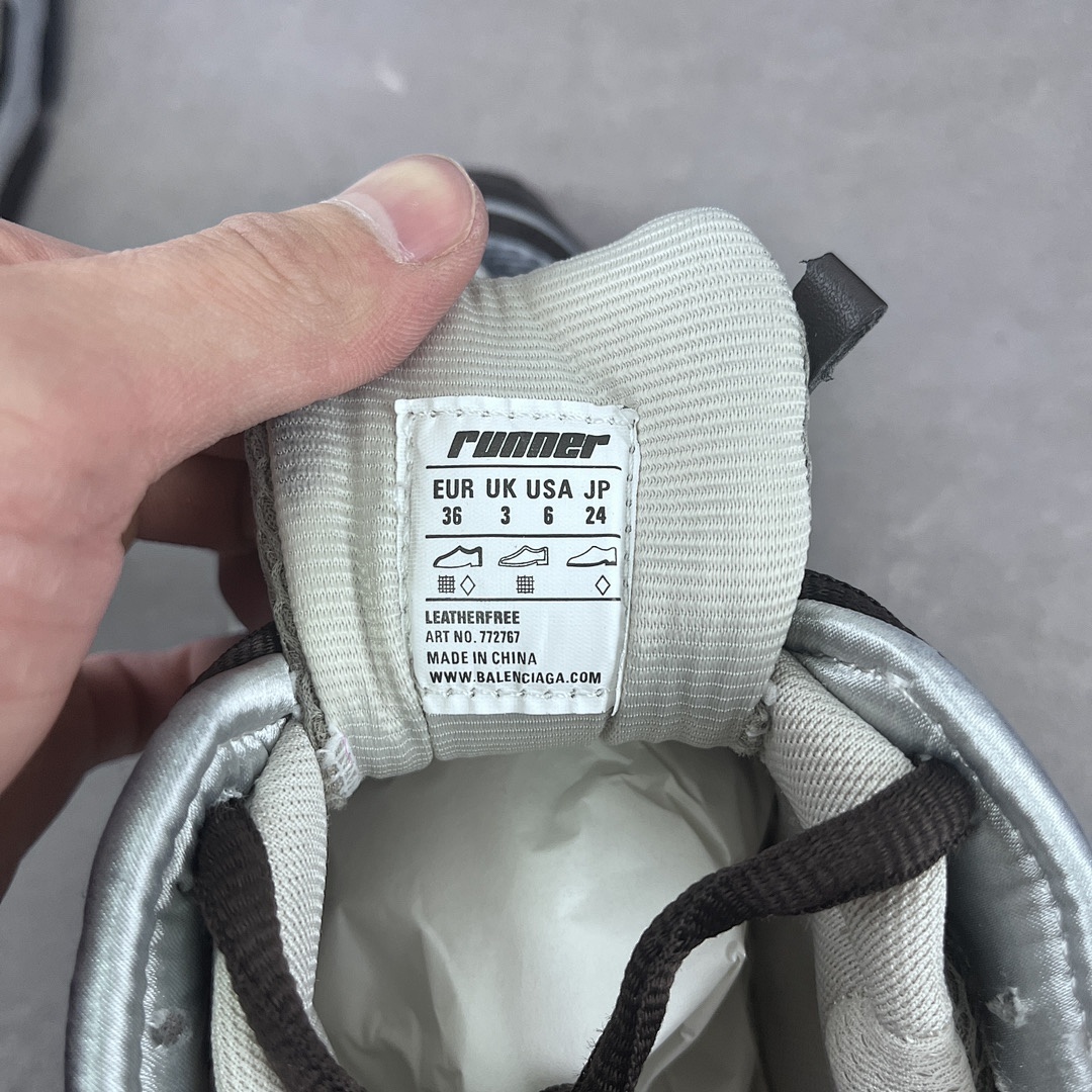 Balenciaga Runner 7.5 - Image 9