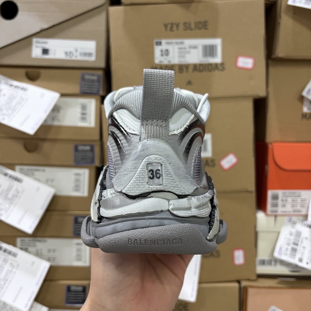 Balenciaga Triple S 2 - Image 9