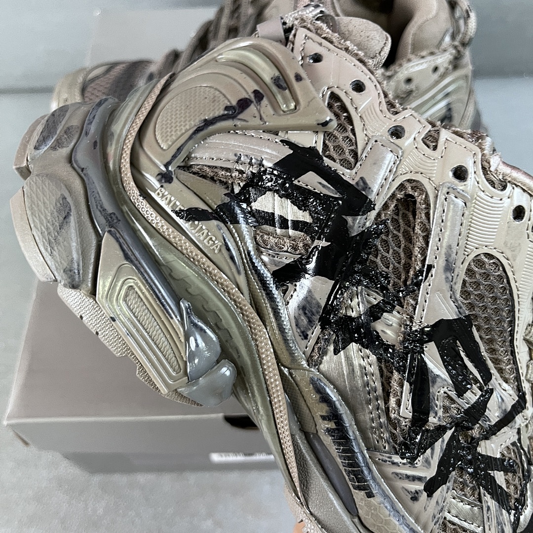 Balenciaga Runner - Image 19