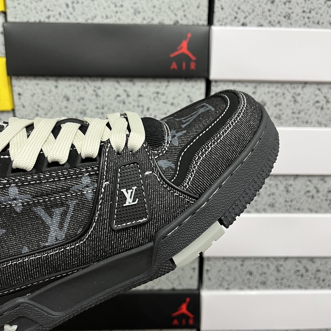 Louis Vuitton Trainer 1-14 - Image 4