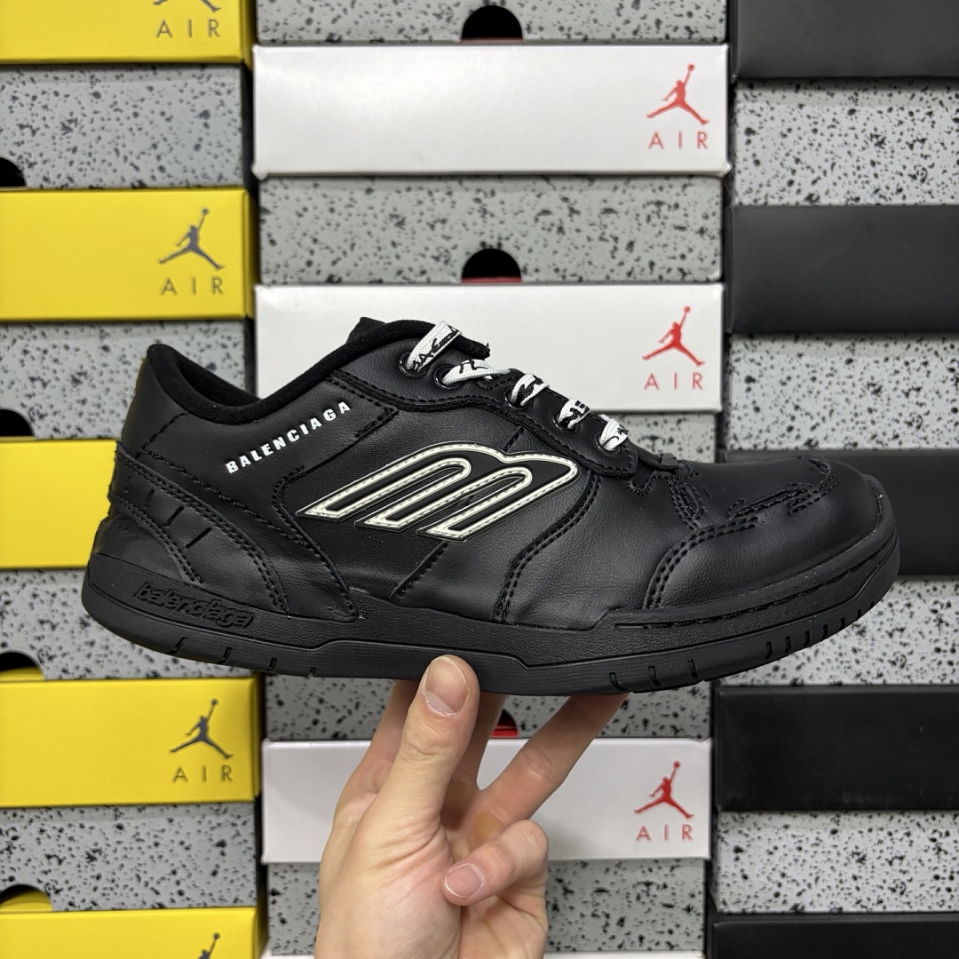 Balenciaga Hamptons Sneakers 1000 - Image 2