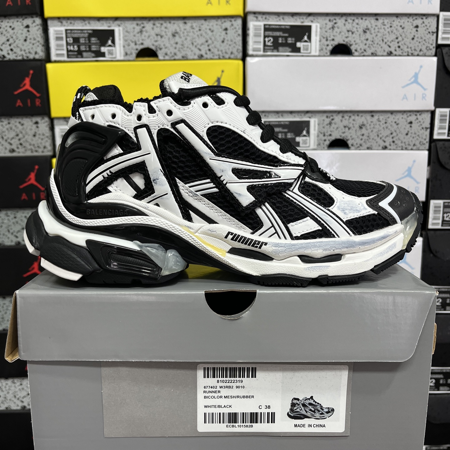 Balenciaga BLCG Runner 7 Gen - Image 11