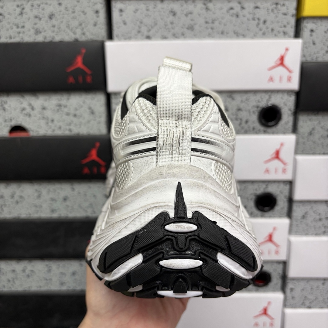 Balenciaga 6XL - Image 5