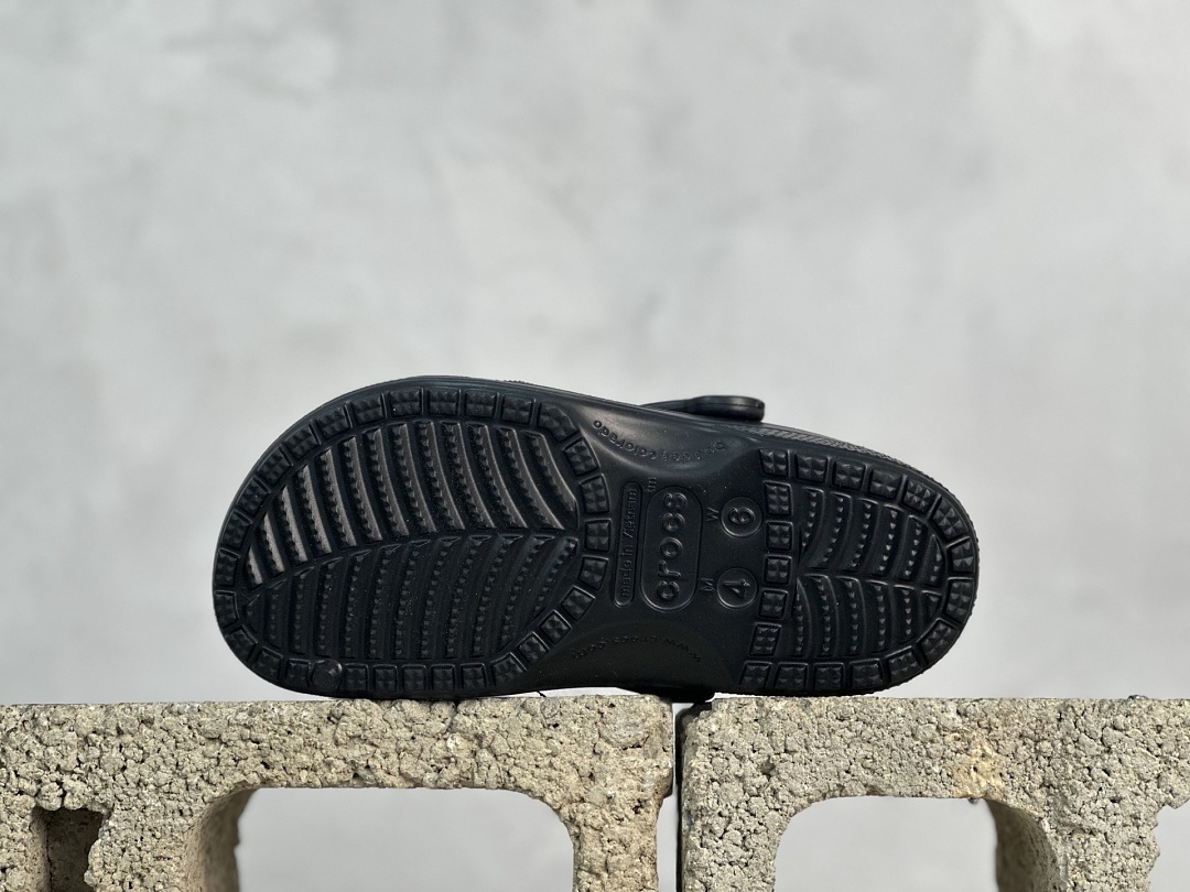 Crocs Classic Clog Black Star - Image 6