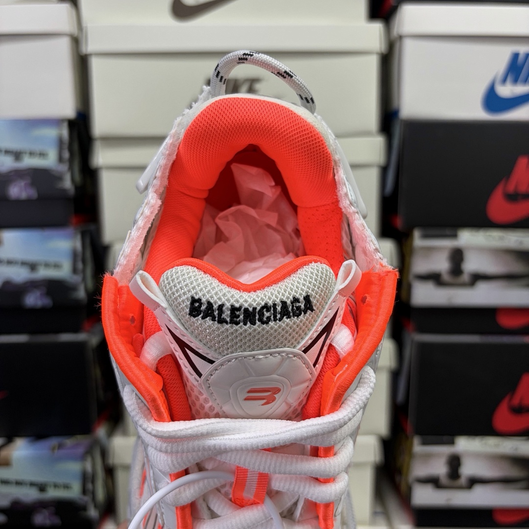 Balenciaga BLCG Runner7.0 - Image 57