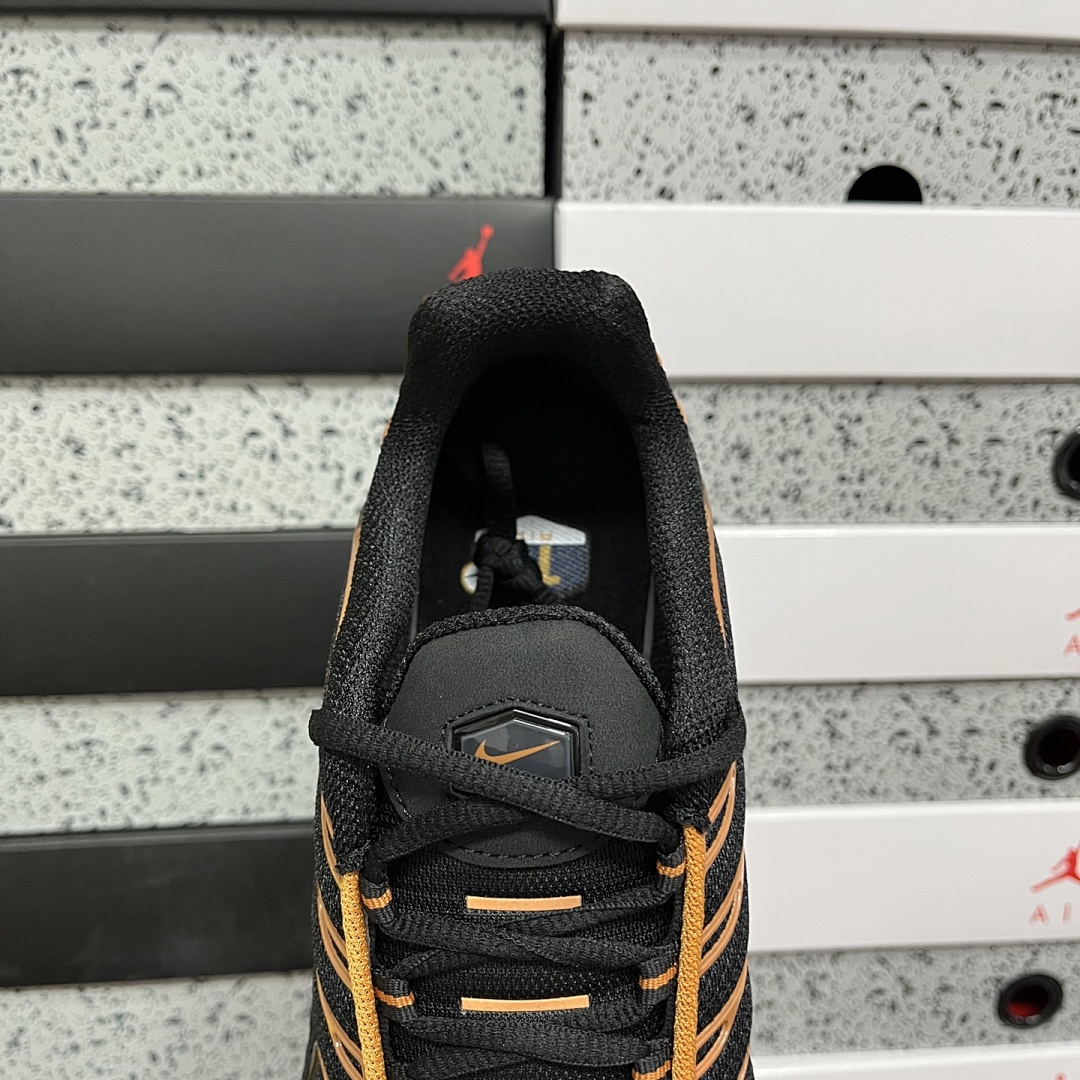 Nike Air Max Plus Dark Obsidian Monarch - Image 3