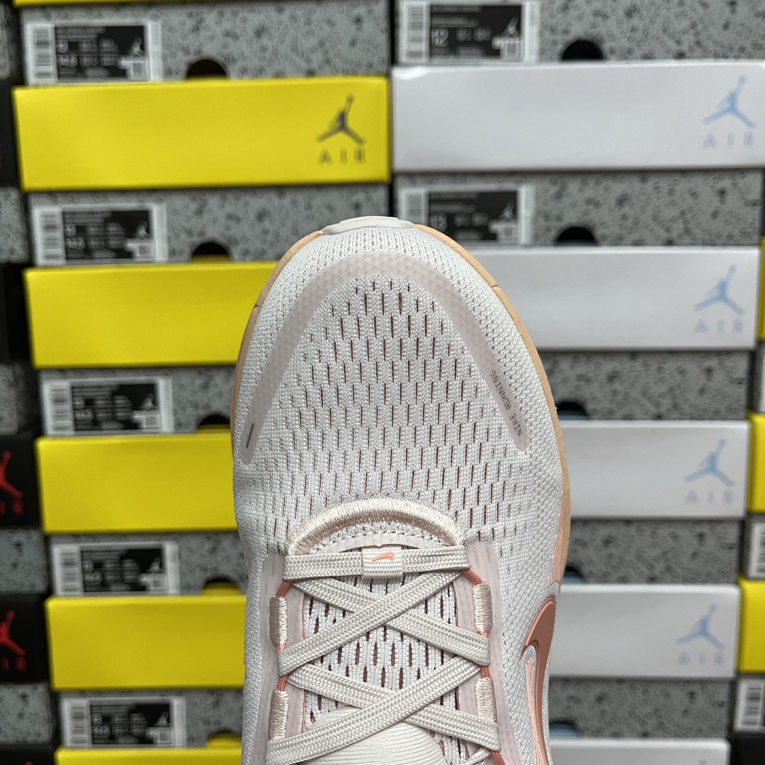 Nike Zoom Vomero - Image 6
