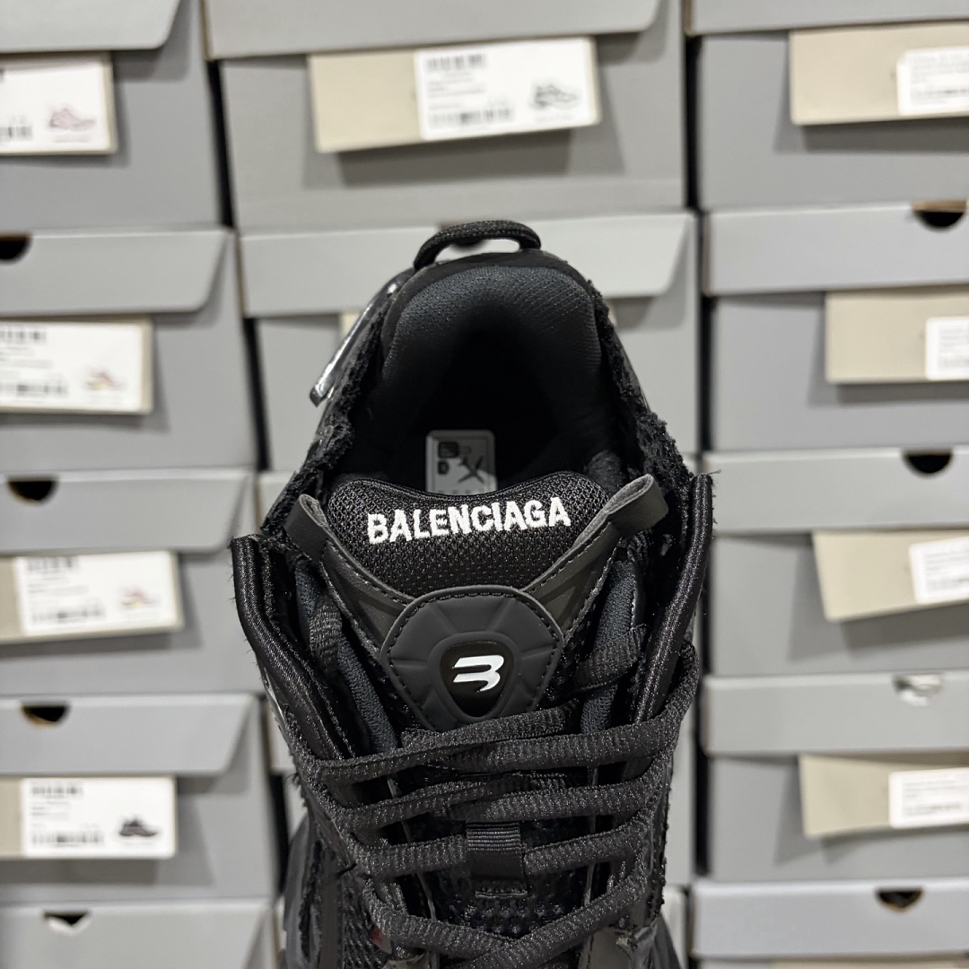 Balenciaga Runner 7 Gen (Black LED) - Image 10