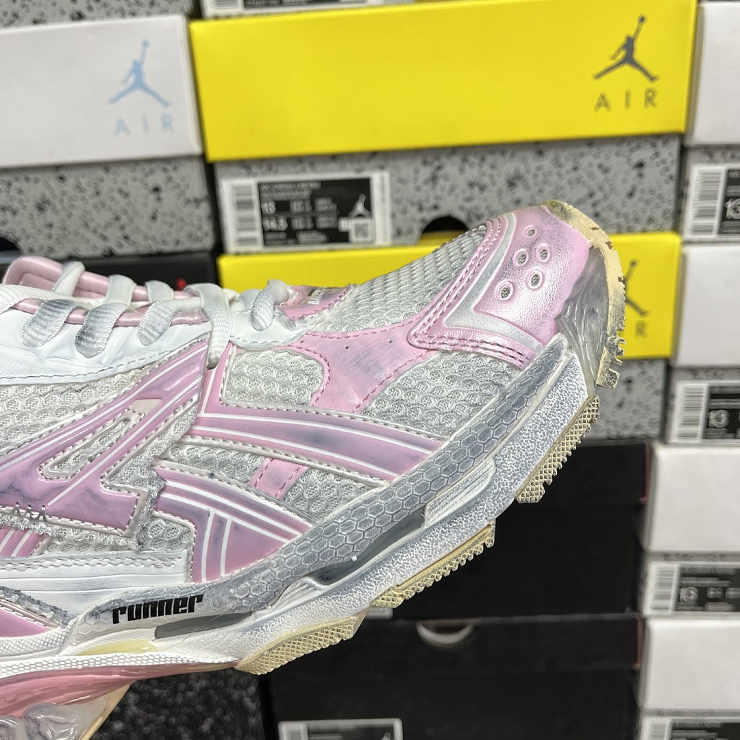 Balenciaga BLCG Runner 7.0 - Image 2