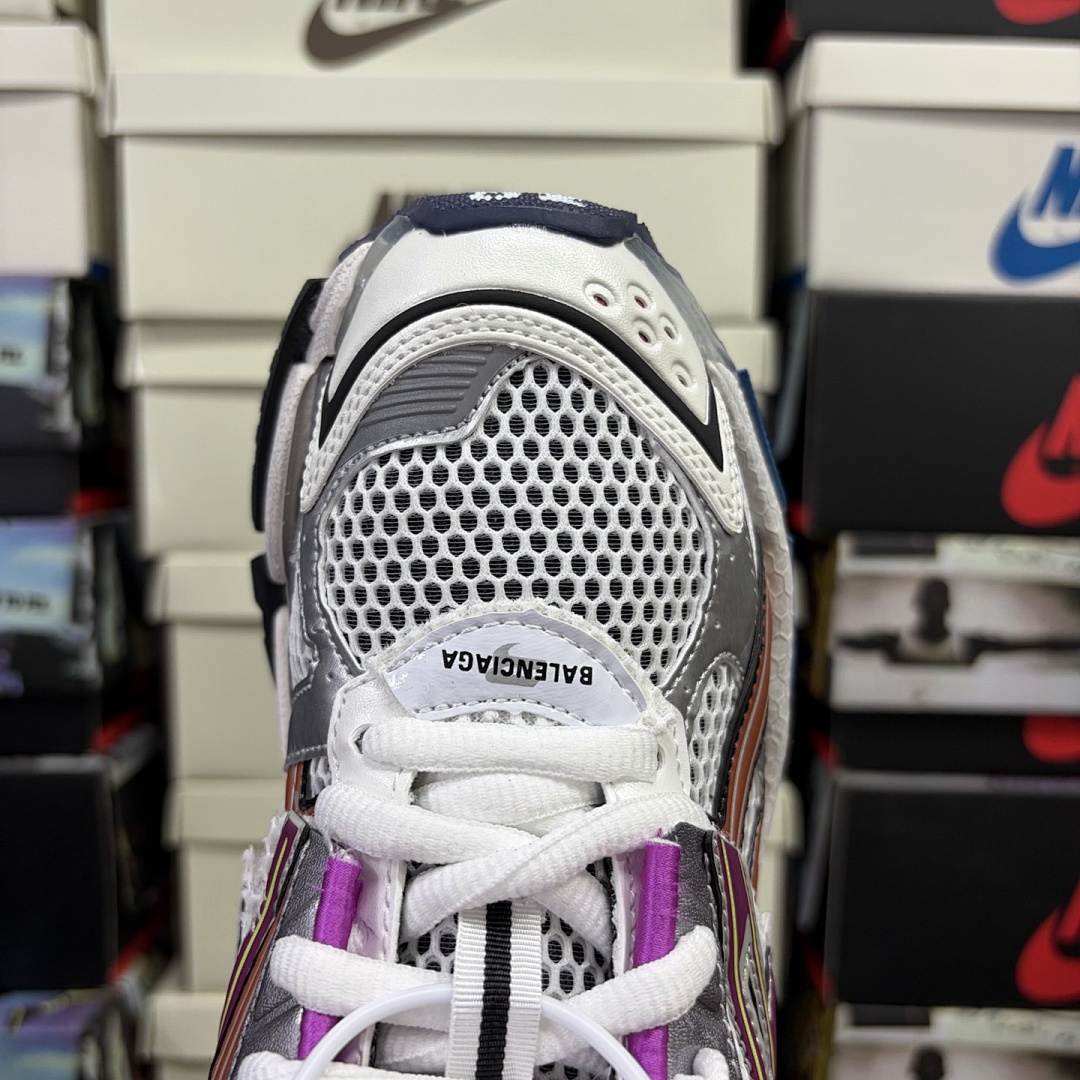 Balenciaga BLCG Runner7.0 - Image 68