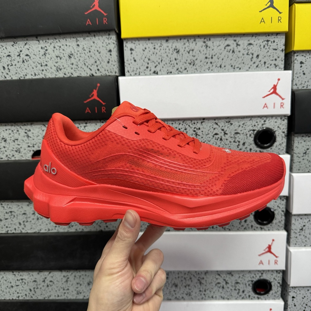 Alo Yoga Rnner A0590U_BRIGHT (RED) - Image 3