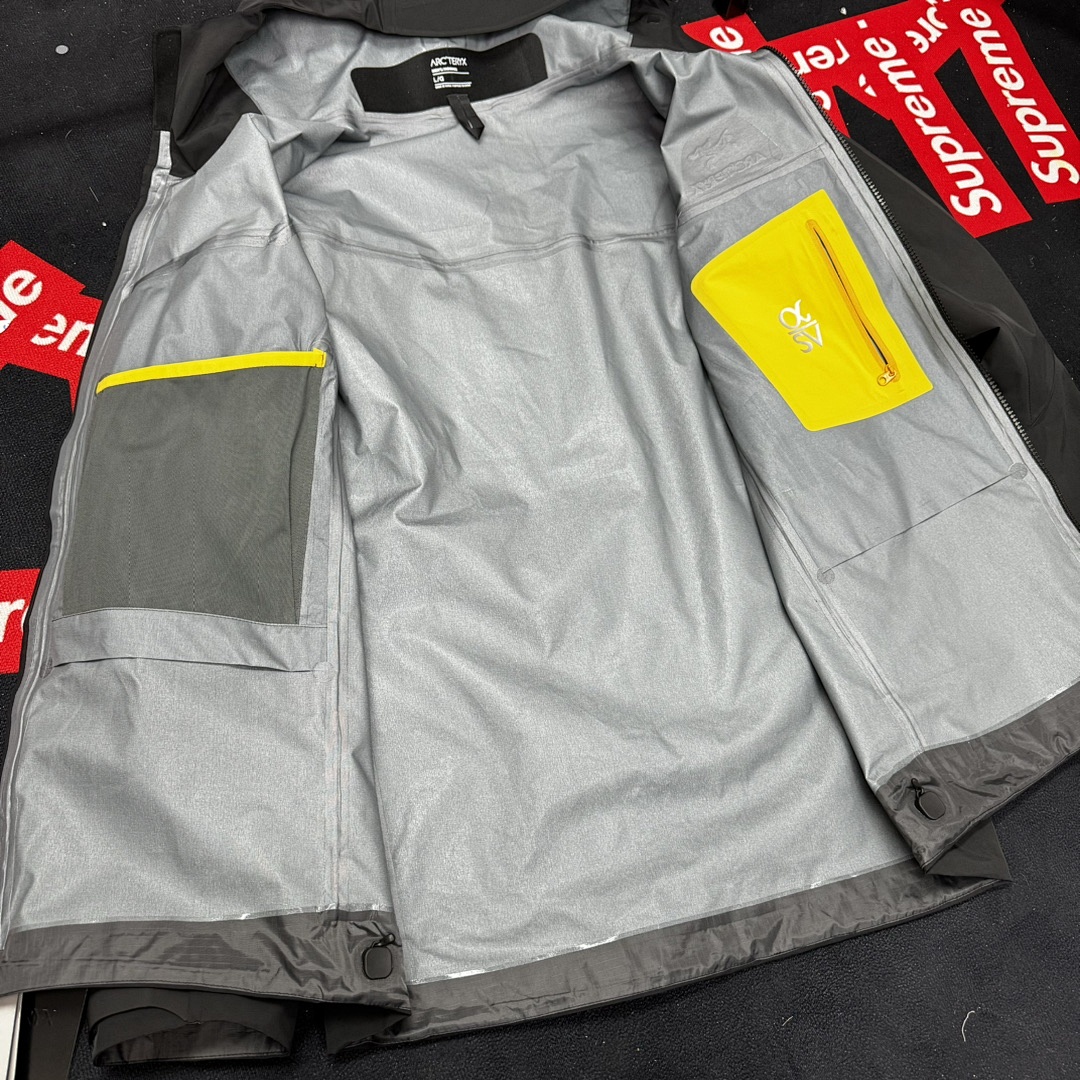 Arc'teryx Alpha Sv Jacket 6 Black Whale Gen - Image 15