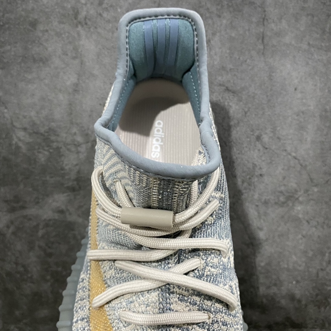 Adidas Yeezy - Image 3