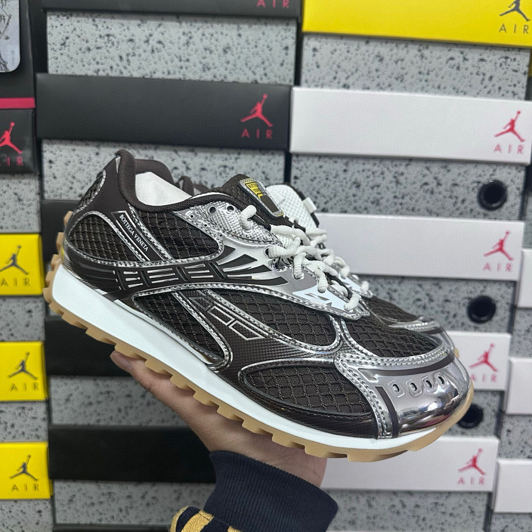 Bottega Veneta Orbit Surf Vapor BV - Image 2
