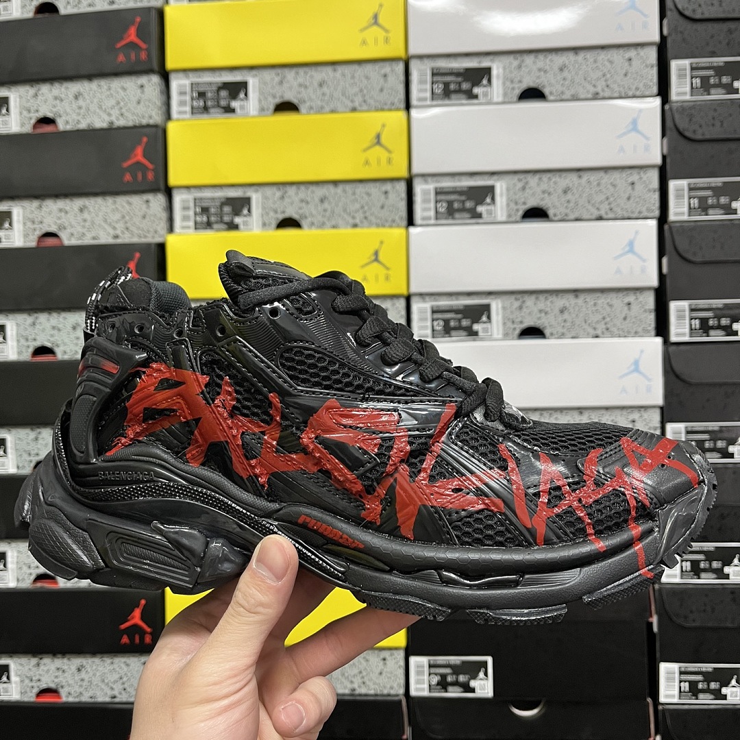 Balenciaga BLCG Runner 7.0 - Image 4
