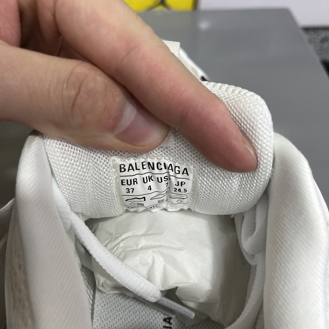 Balenciaga BLCG Track 3.0 - Image 10
