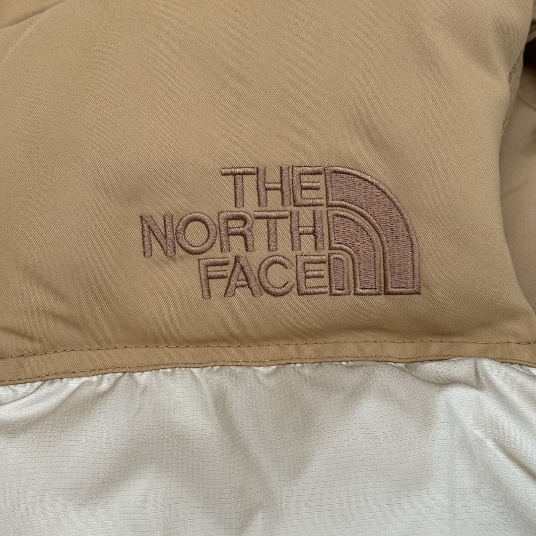 The North Face TNF 1996 Retro Nuptse Vest - Image 11