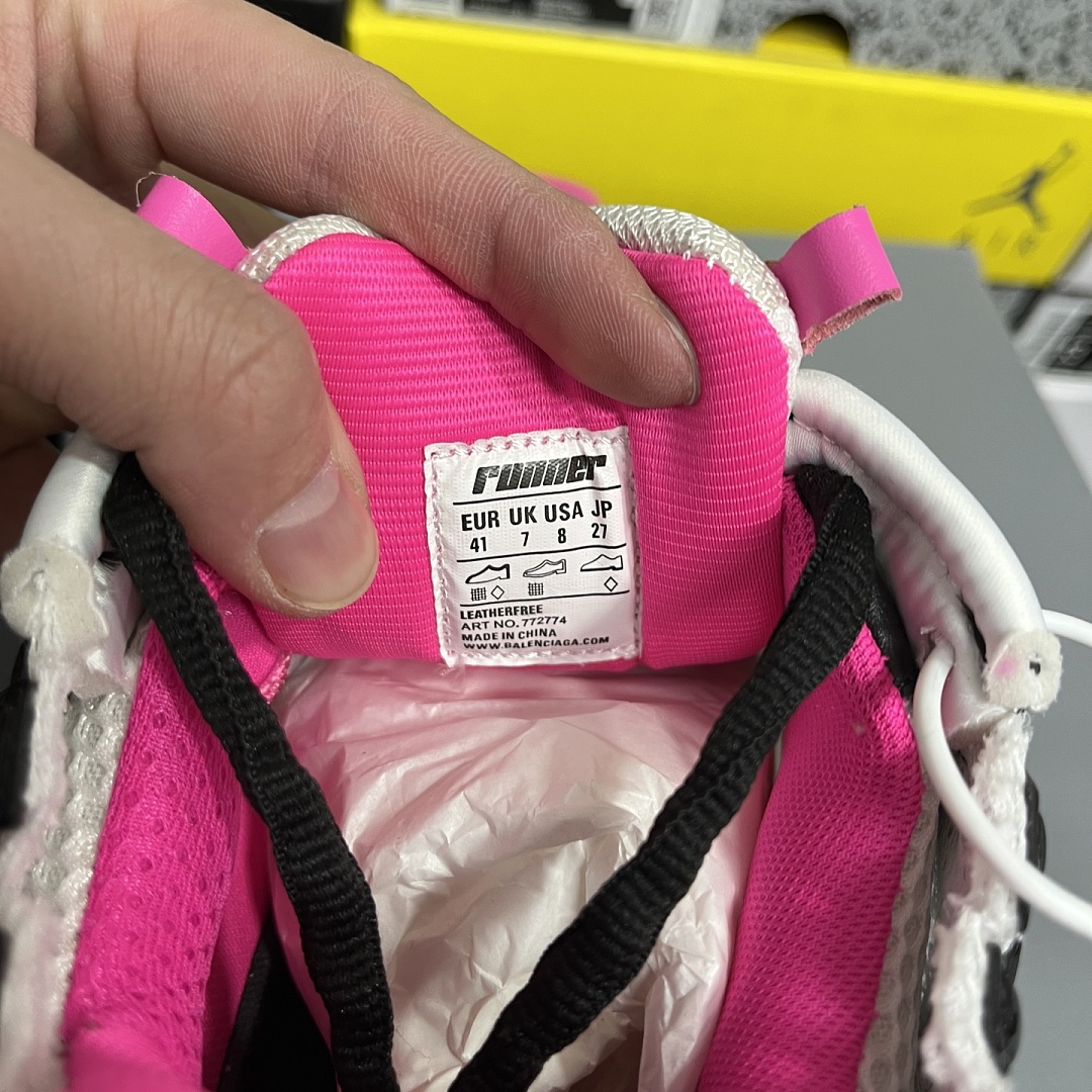Balenciaga BLCG Runner 7.5 - Image 10