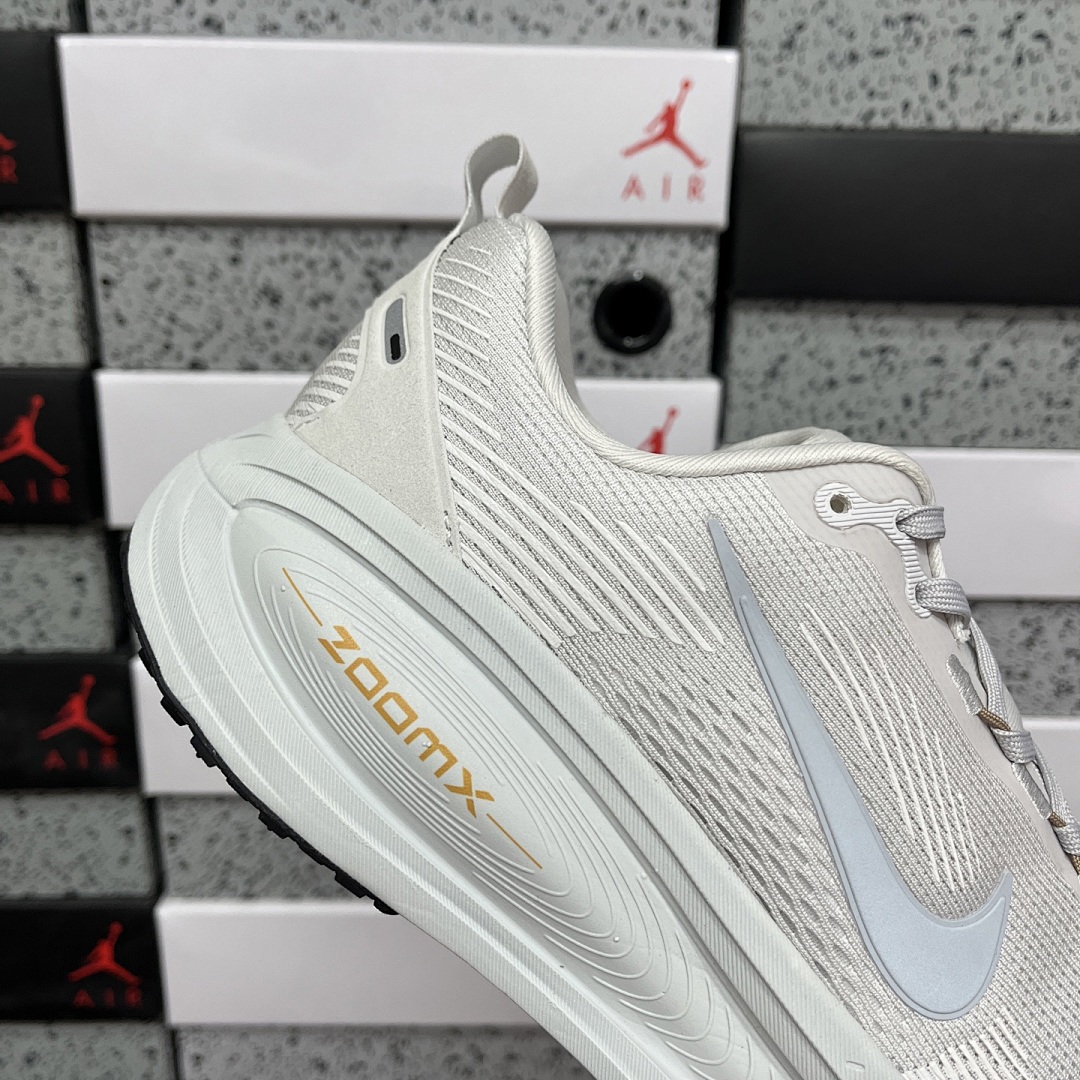 Nike Zoom Vomero - Image 6