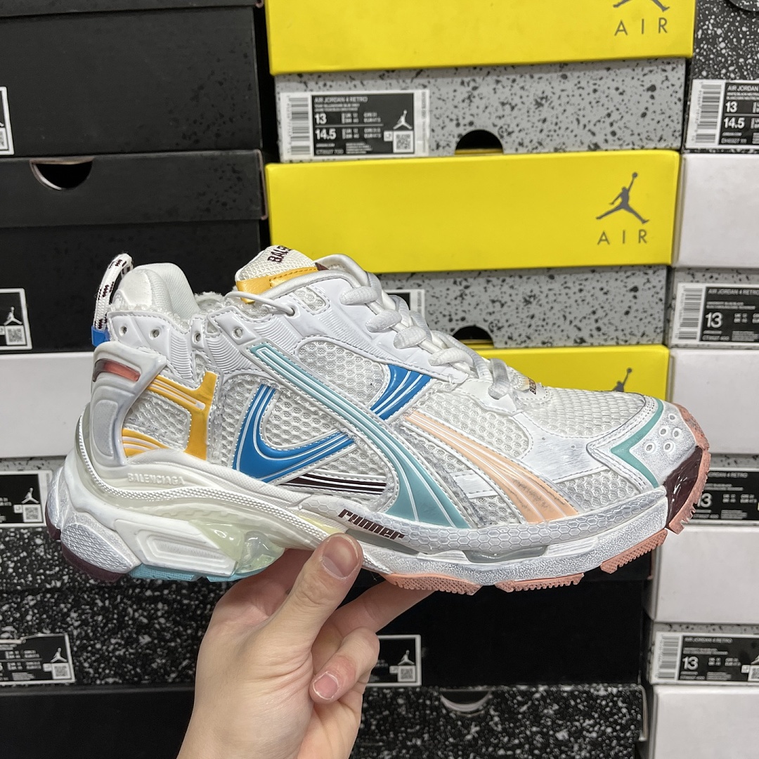 Balenciaga BLCG Runner 7.5 - Image 8
