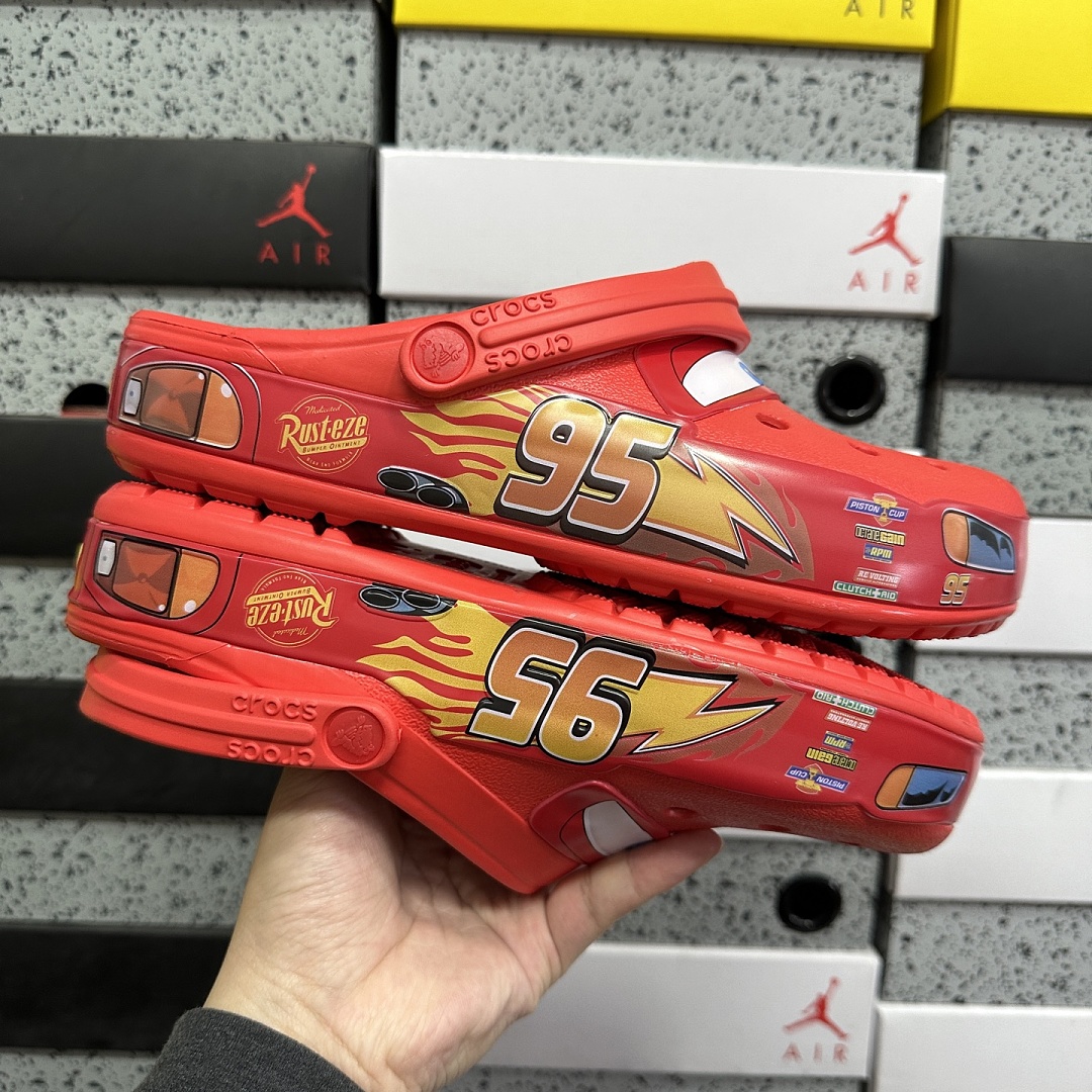 Crocs Classic Clog Lightning McQueen Collab - Image 5