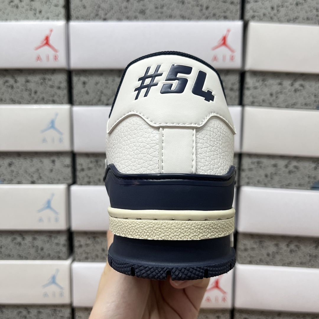 Louis Vuitton Trainer V2-06 - Image 7