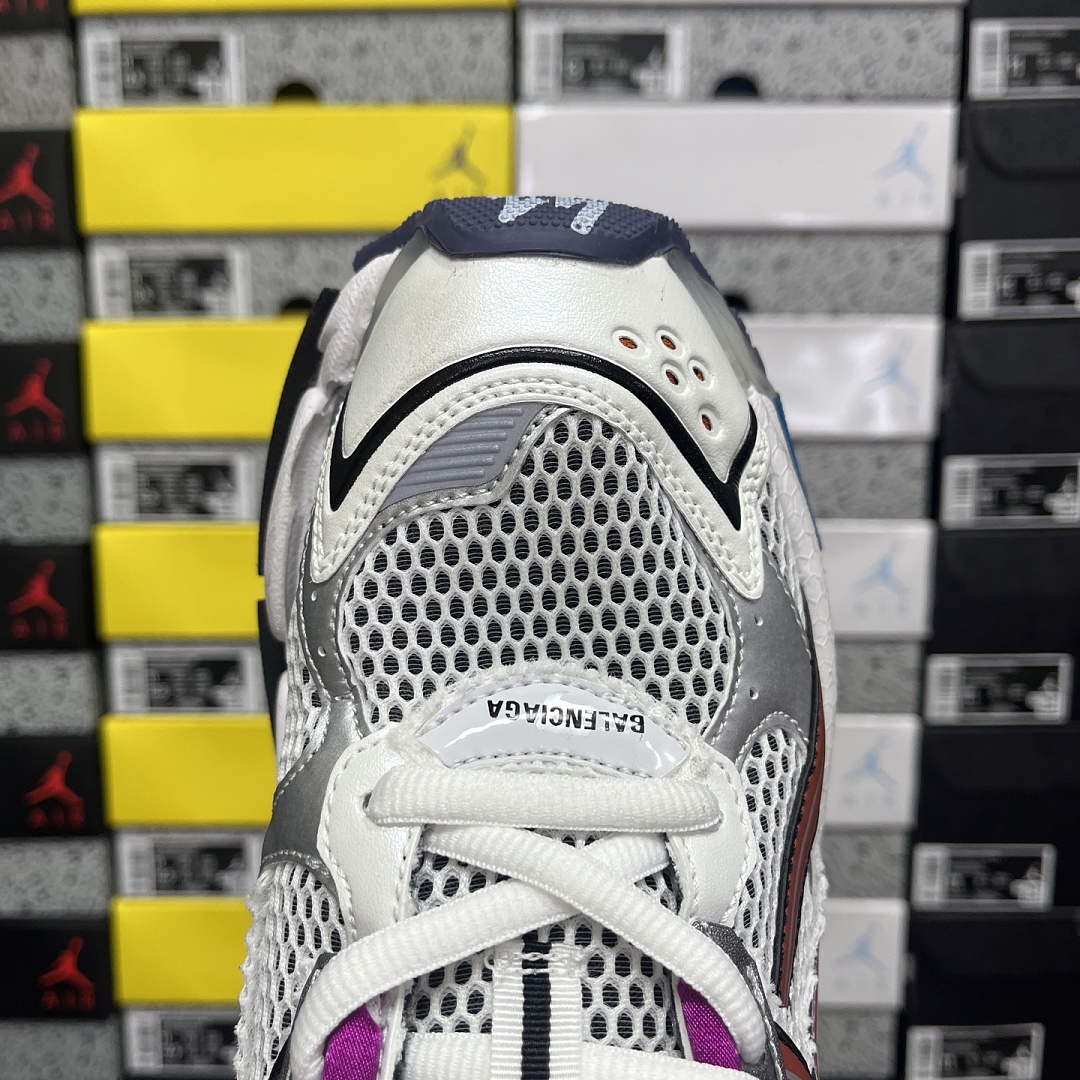 Balenciaga BLCG Runner 7.5 - Image 6