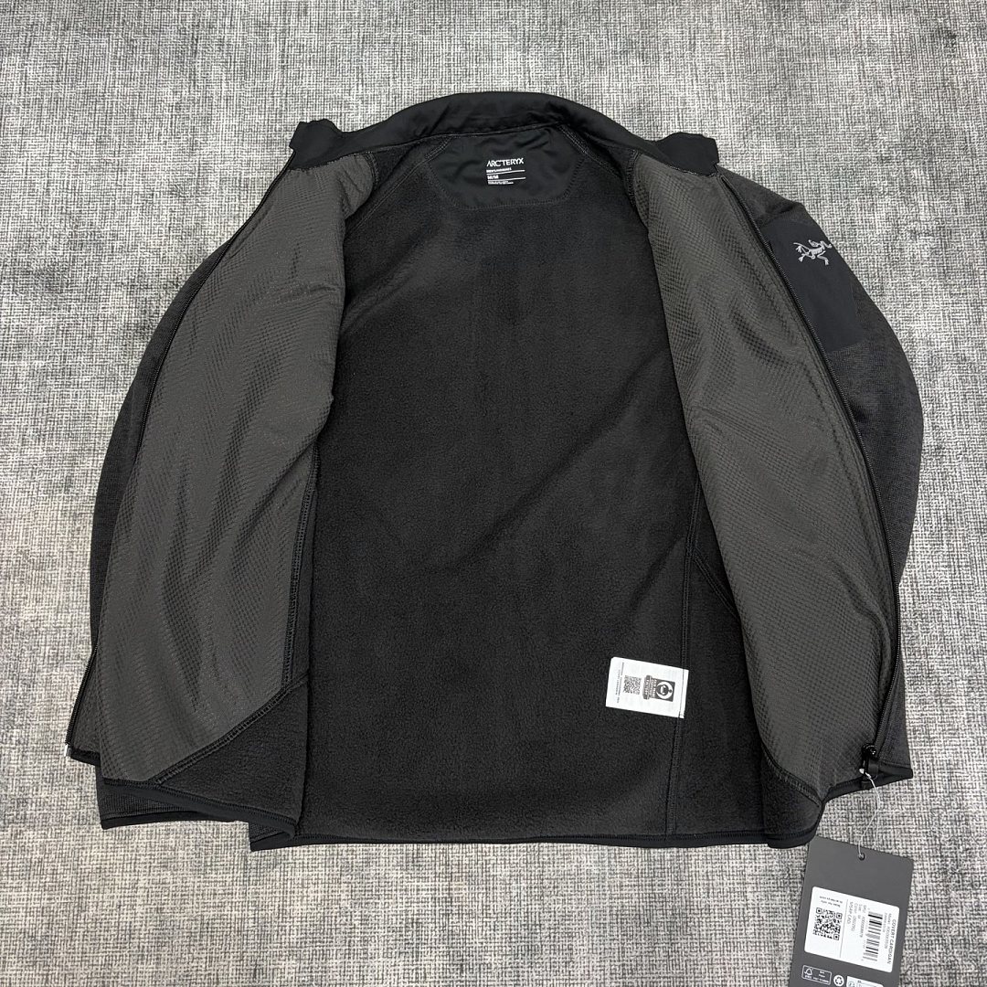 Arc'teryx Covert Cardigan Black Heather - Image 4