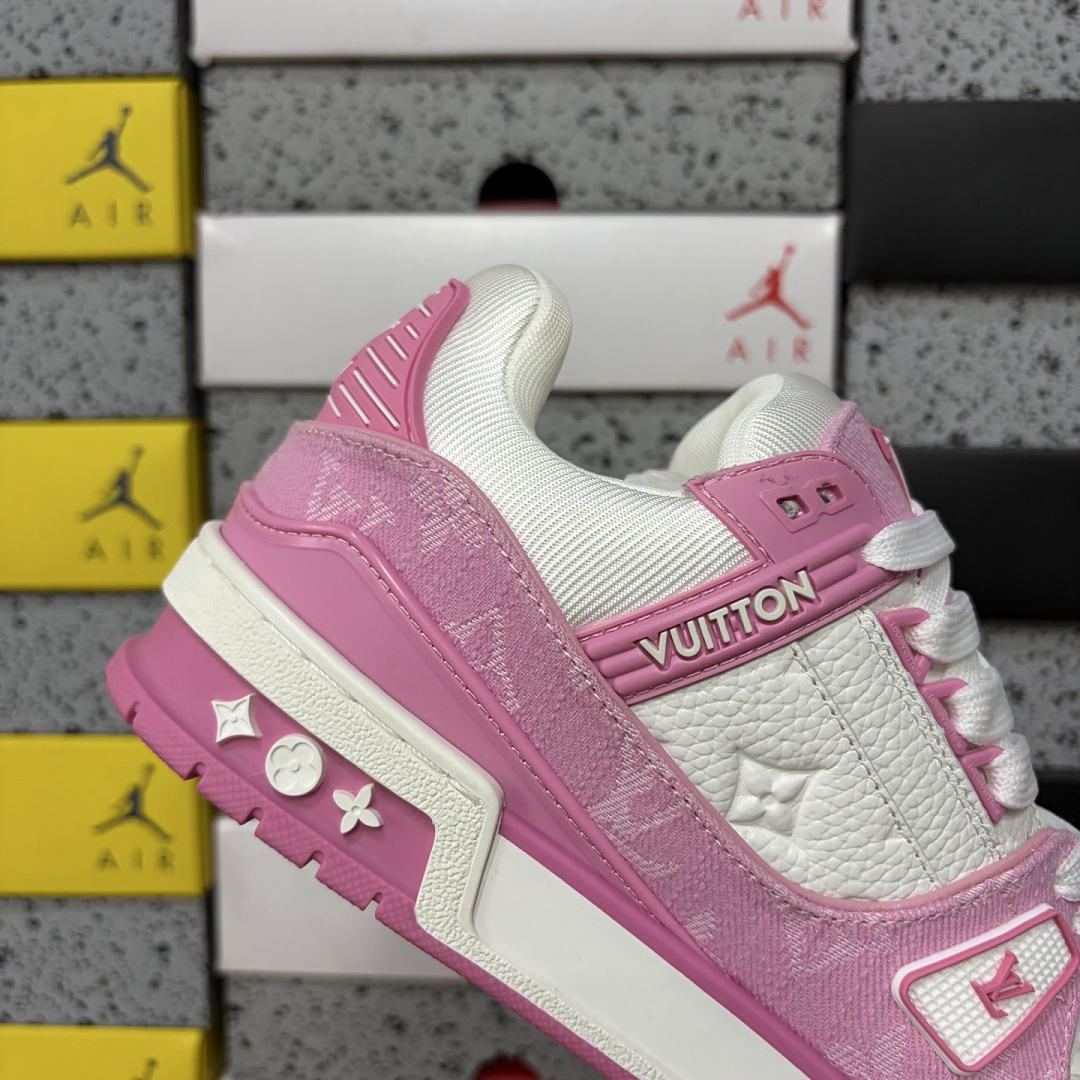 Louis Vuitton Trainer - Image 3