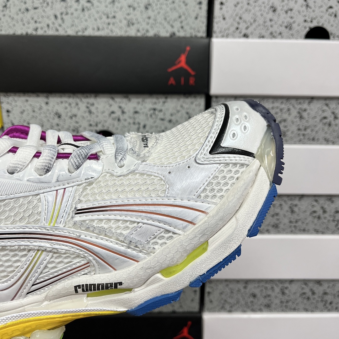 Balenciaga BLCG Runner 7.5 - Image 3