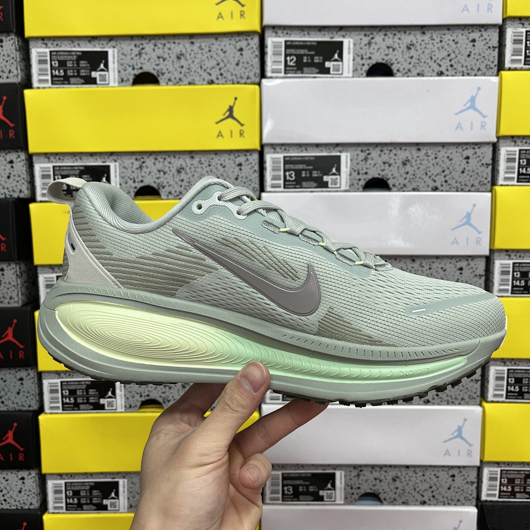 Nike Zoom Vomero - Image 10