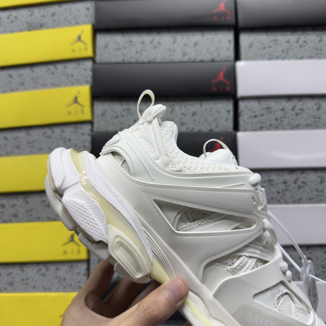 Balenciaga BLCG Track 9059 (White) - Image 3