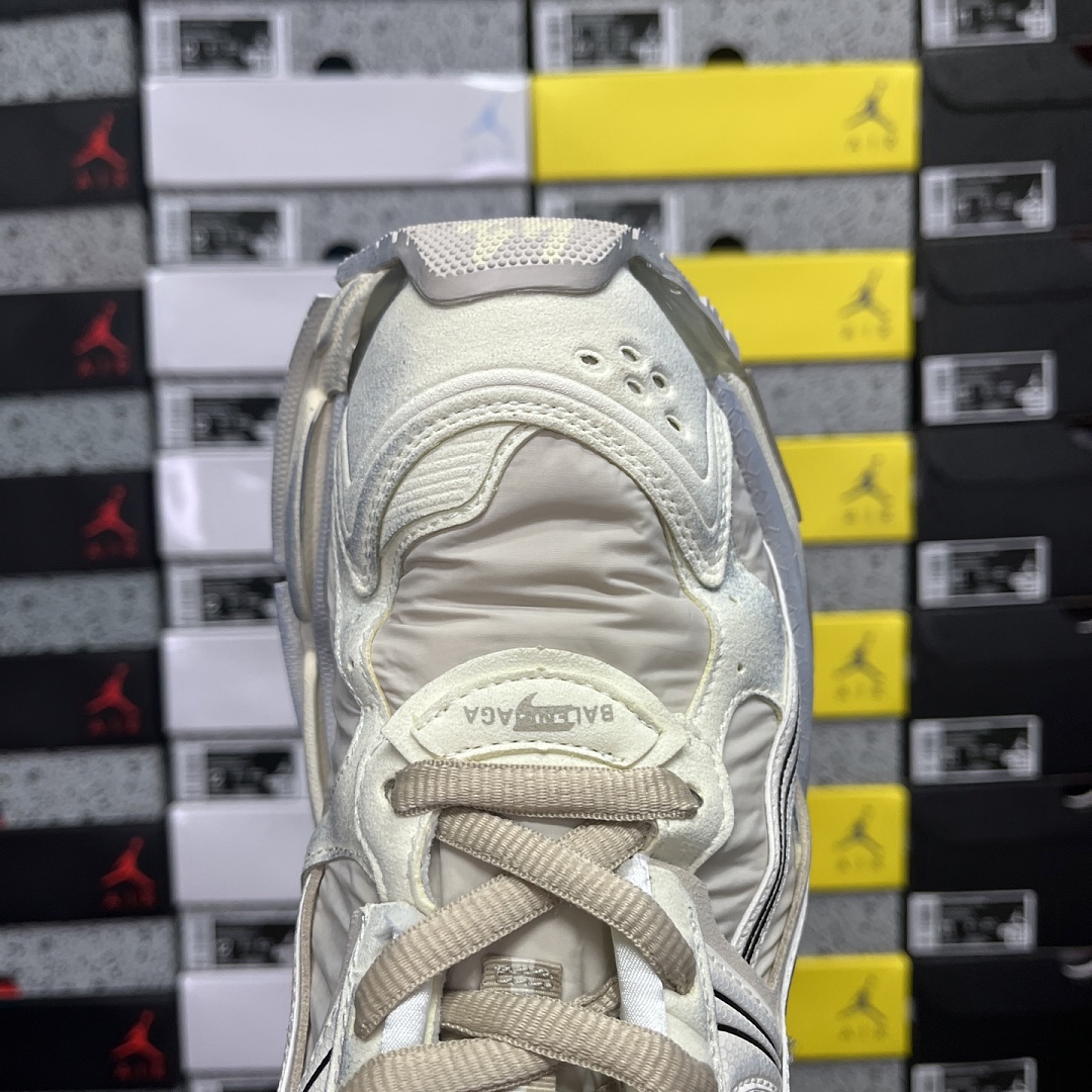 Balenciaga BLCG Runner 7.5 - Image 2