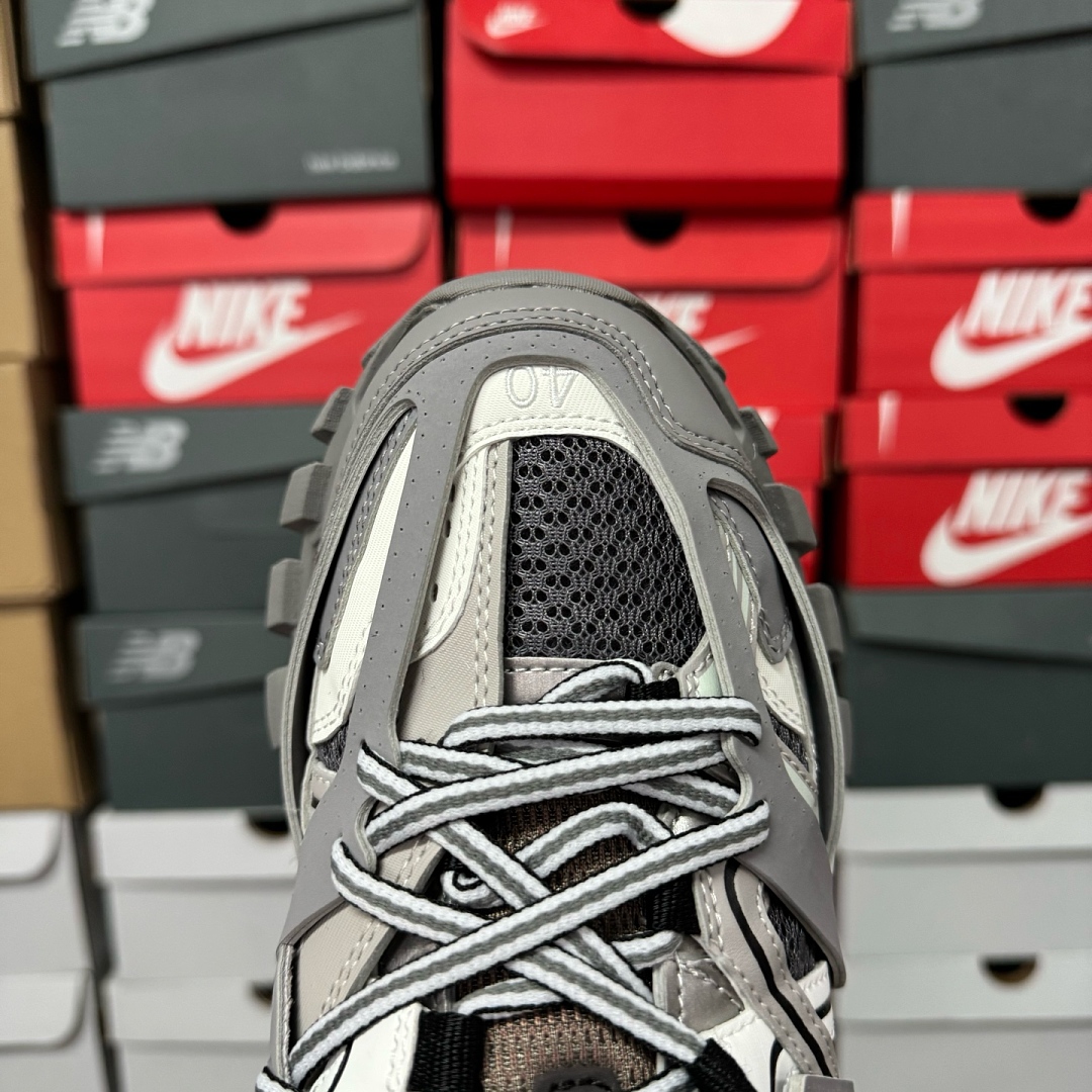 Balenciaga Track Dark Grey LED - Image 4