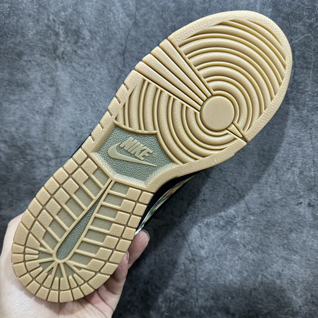 Nike SB Dunk Low Supreme Rammellzee - Image 2